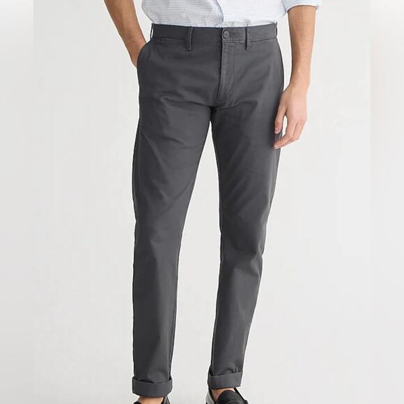 J. Crew NWT Men's 484 Slim Fit Broken In Chino Pants Dark Gray Size 44 x 34 - Picture 1 of 4